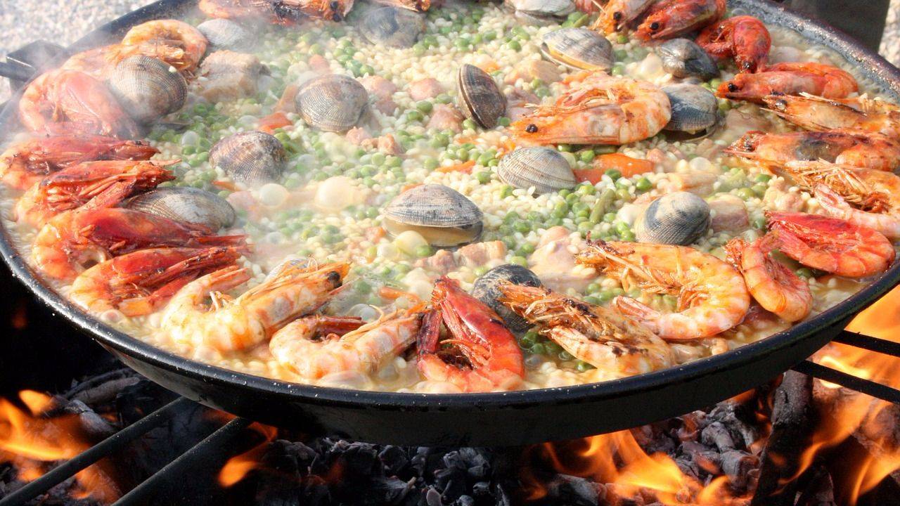 Как вкусно приготовить морепродукты в сливочном соусе